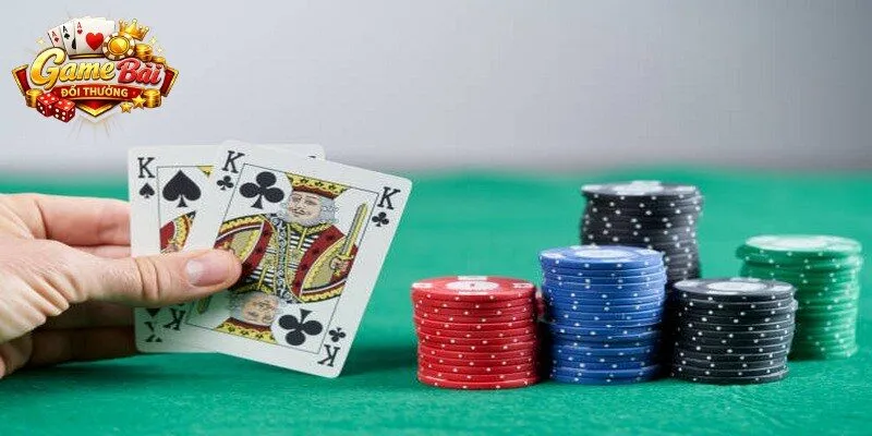 Phỏm là game bài truyền thống hấp dẫn rất được ưa chuộng tại Việt Nam